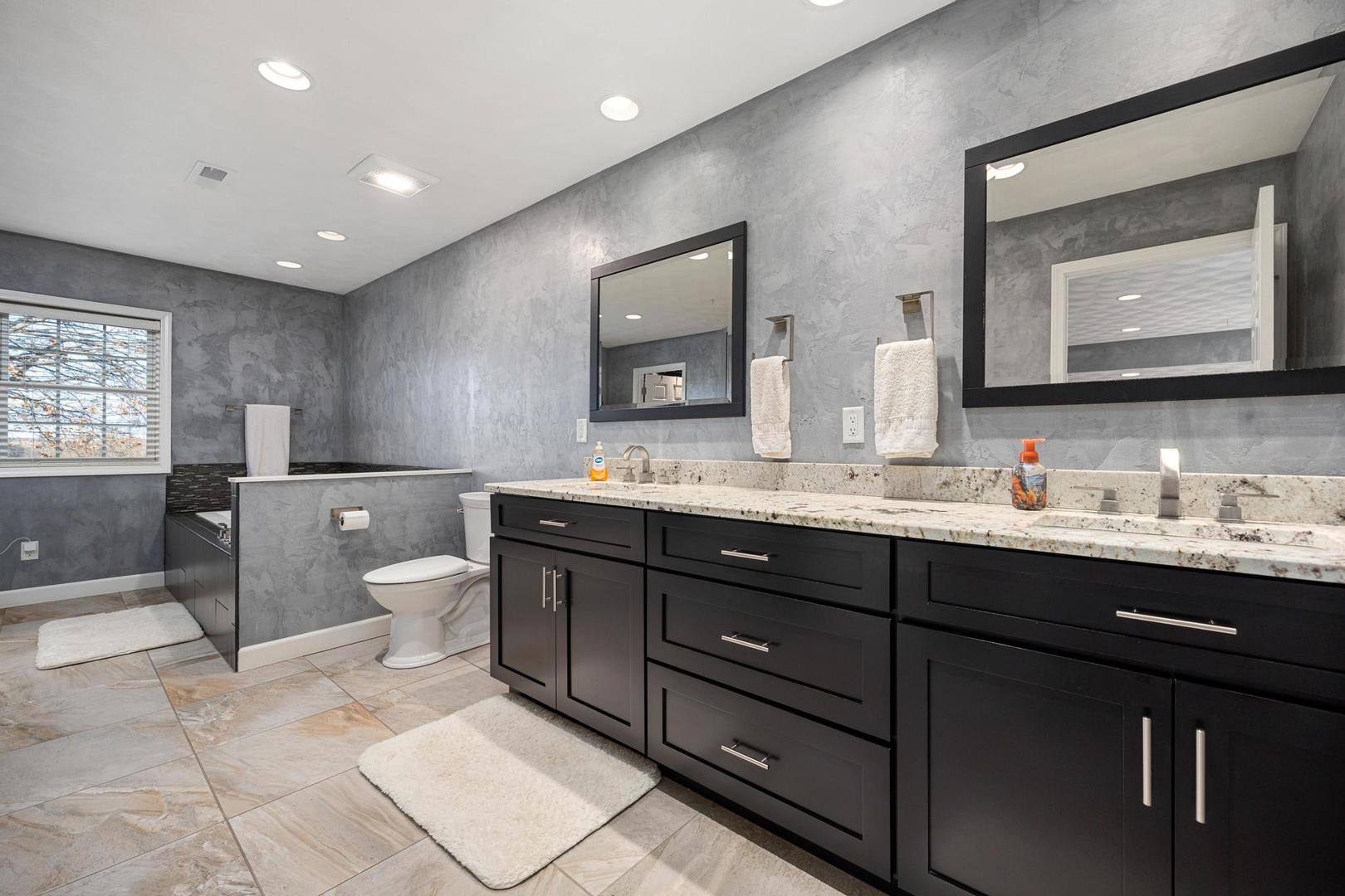 15945 Gresham Road, Mackinaw, IL 61755