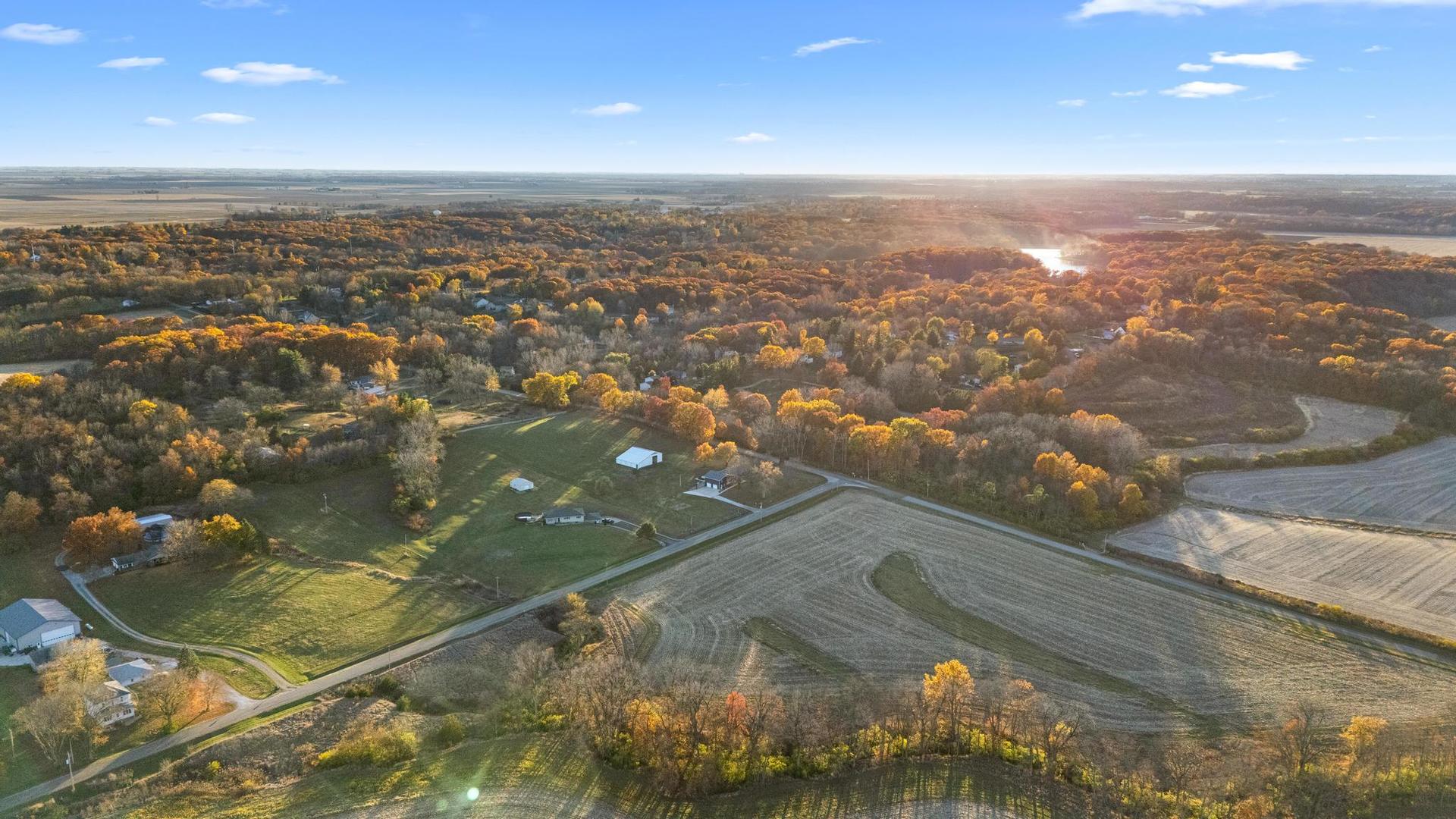 15945 Gresham Road, Mackinaw, IL 61755