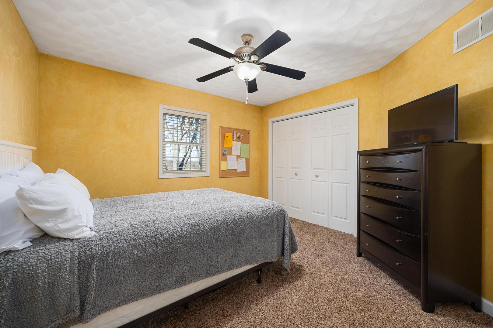 15945 Gresham Road, Mackinaw, IL 61755