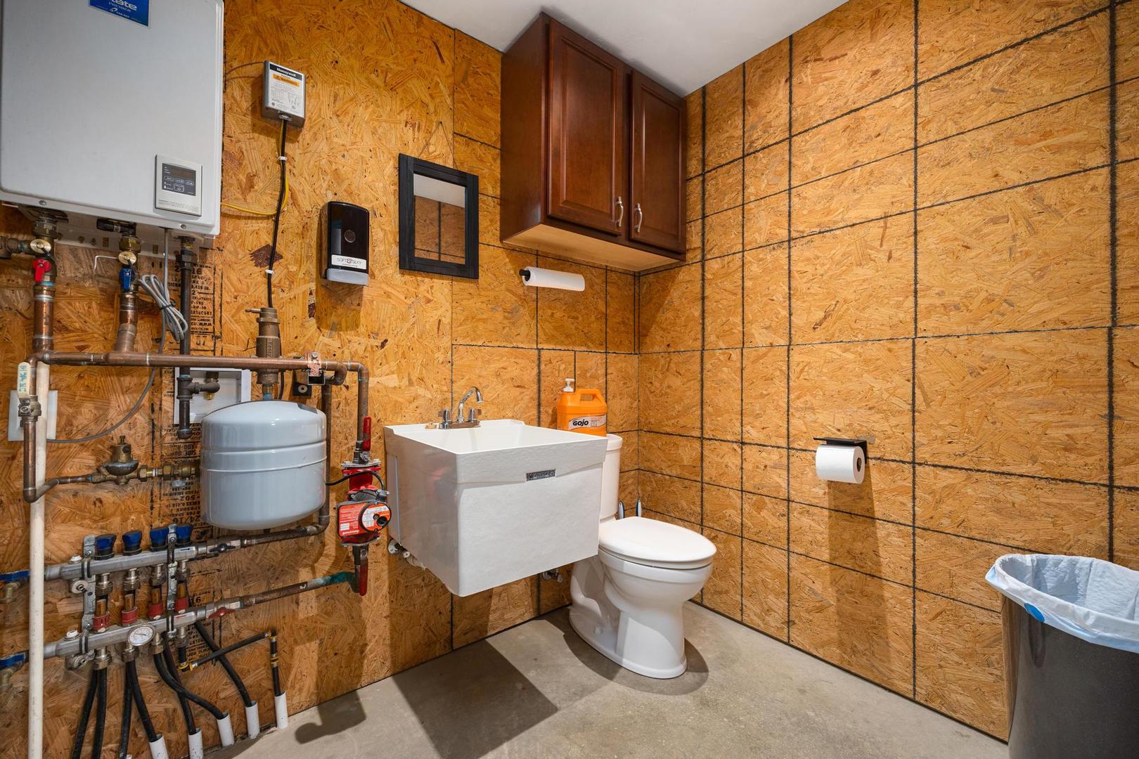 15945 Gresham Road, Mackinaw, IL 61755