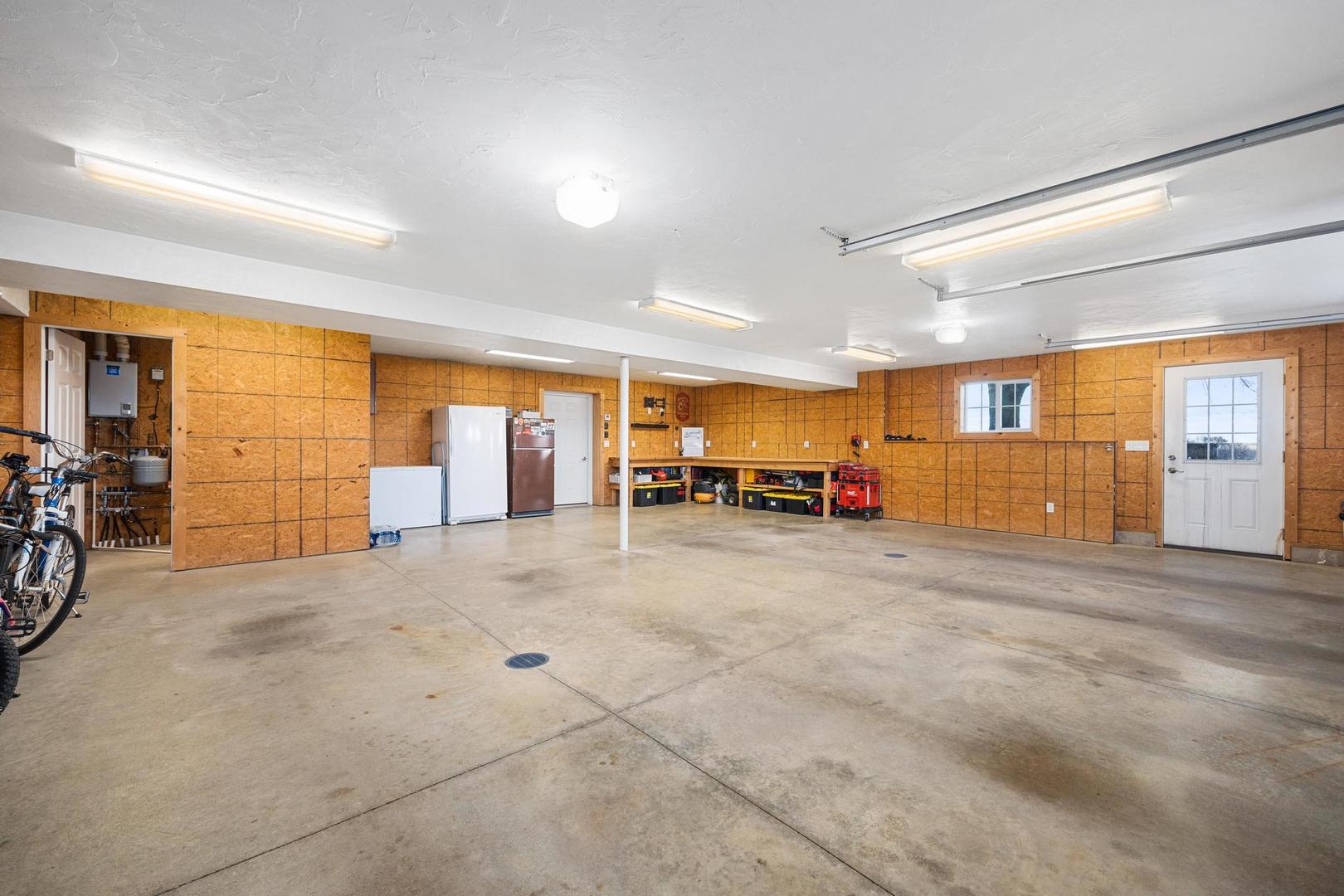 15945 Gresham Road, Mackinaw, IL 61755