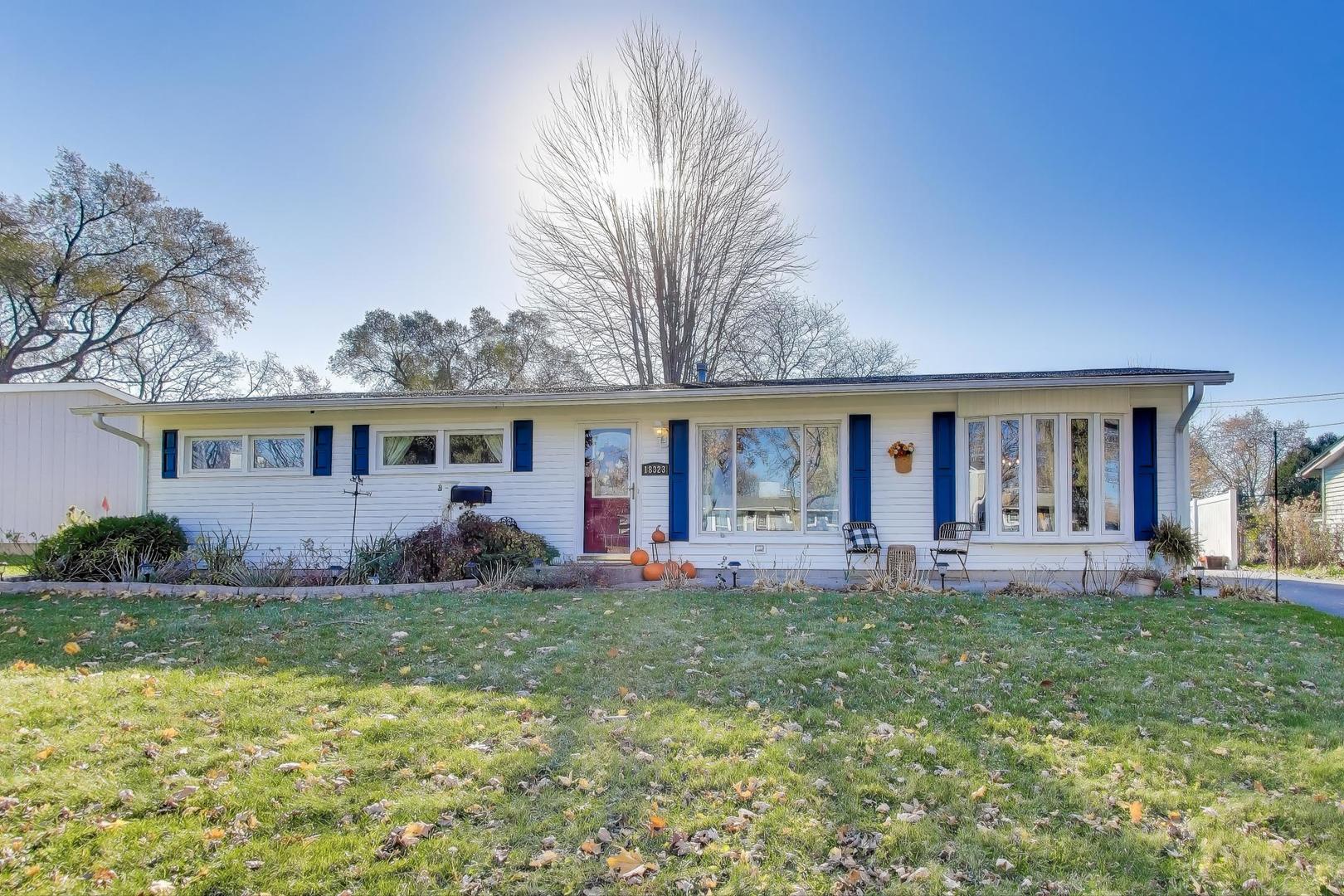 18323 W Woodland Terrace, Gurnee, IL 60031