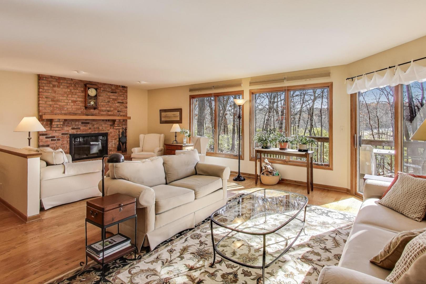 42W231 Retreat Court, St. Charles, IL 60175