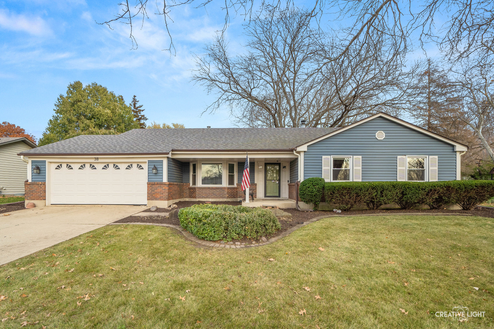 38 Ashlawn Avenue, Oswego, IL 60543