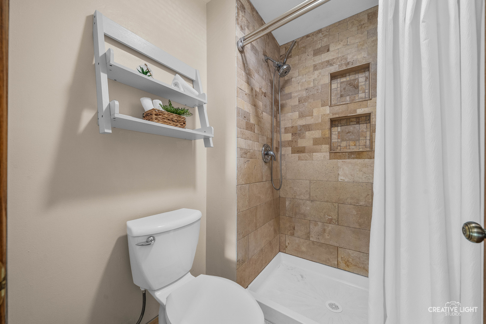 38 Ashlawn Avenue, Oswego, IL 60543