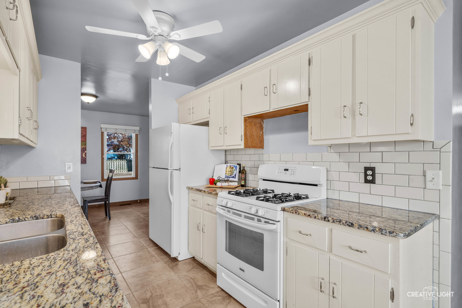 38 Ashlawn Avenue, Oswego, IL 60543