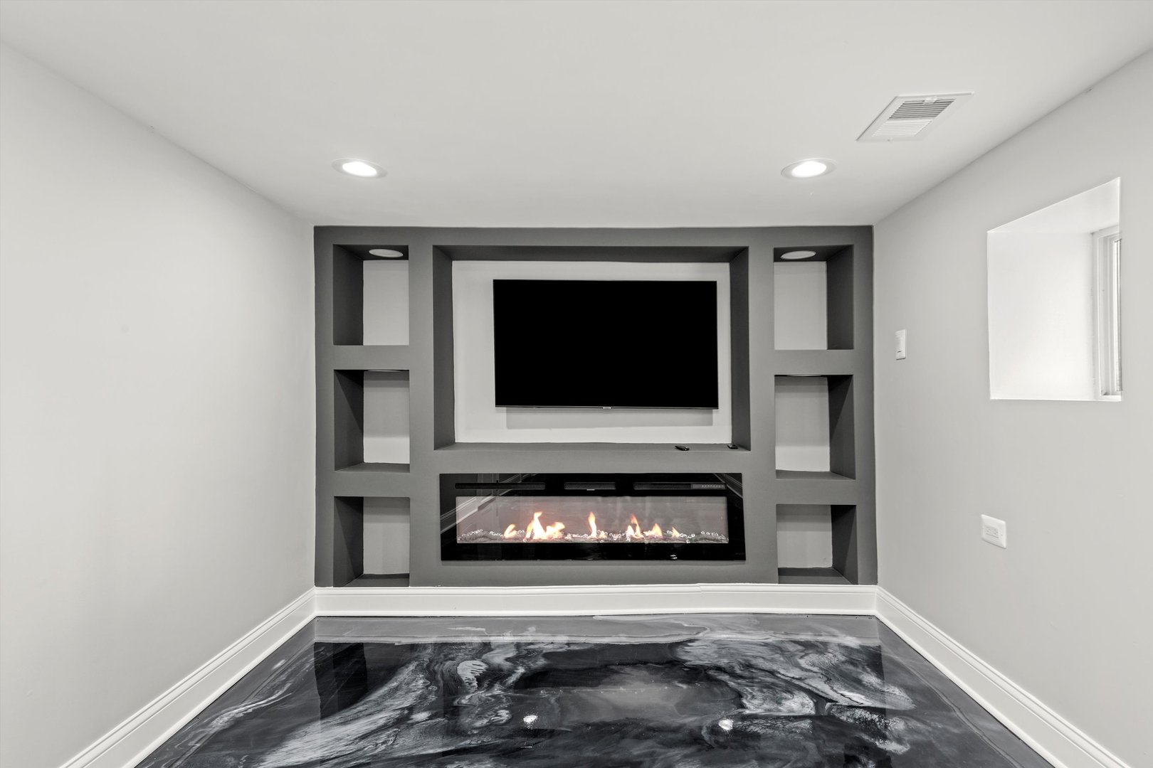 7918 S Anthony Avenue, Chicago, IL 60619