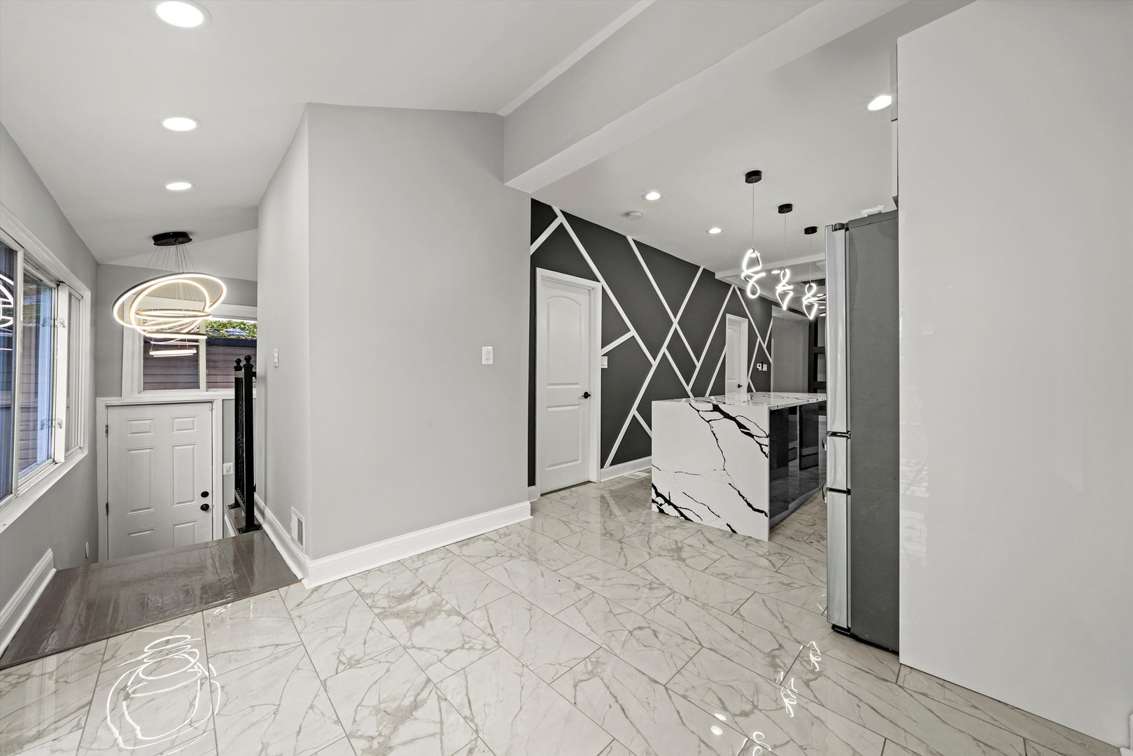 7918 S Anthony Avenue, Chicago, IL 60619