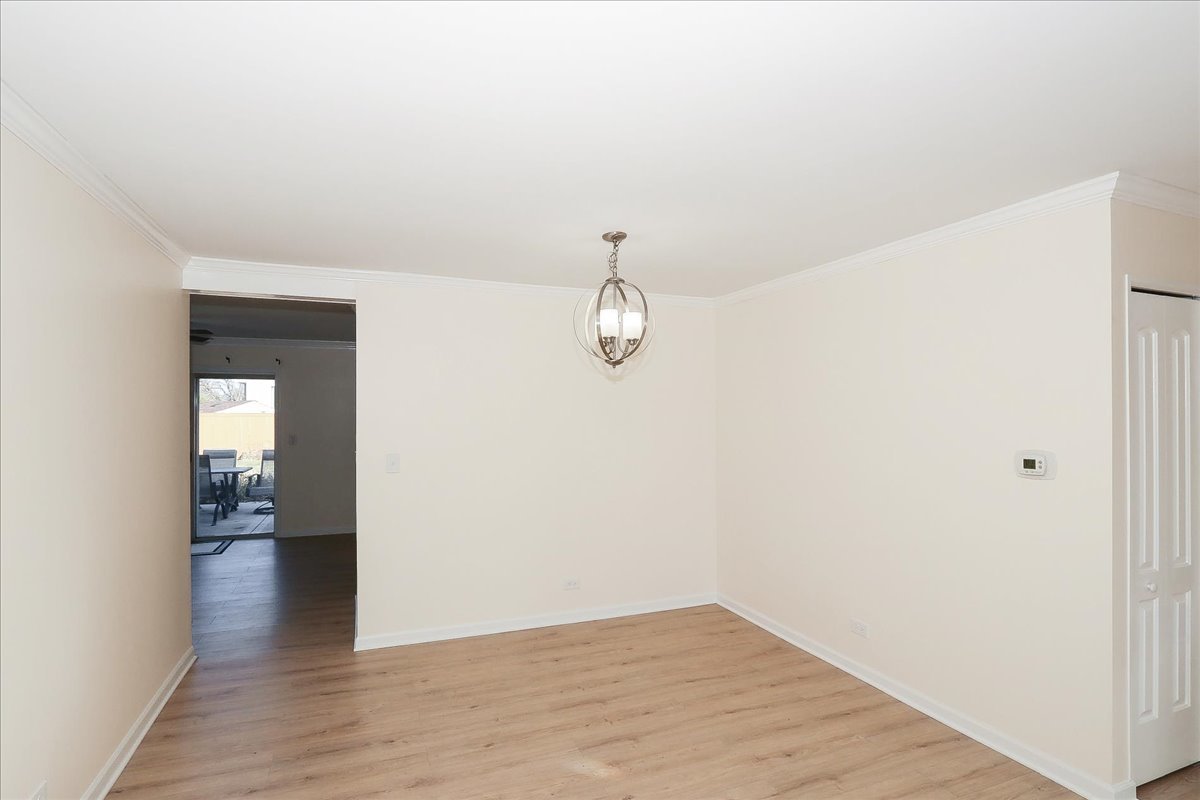 760 Longford Drive, Roselle, IL 60172