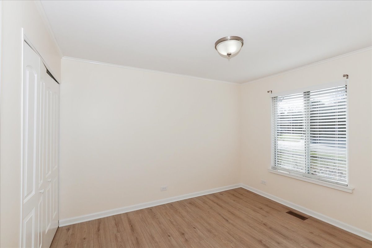 760 Longford Drive, Roselle, IL 60172