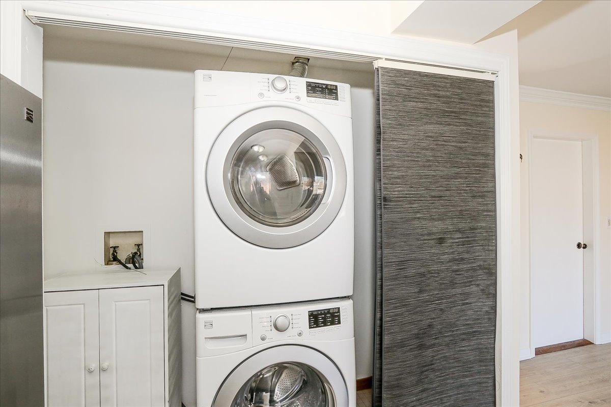 760 Longford Drive, Roselle, IL 60172