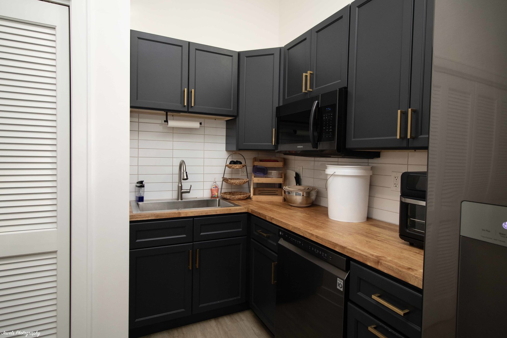 6515 W Archer Avenue, Chicago, IL 60638