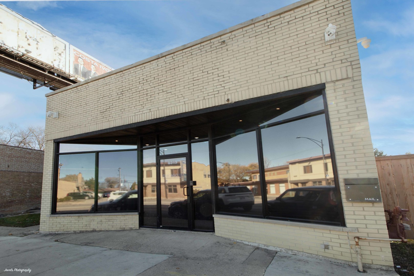 6515 W Archer Avenue, Chicago, IL 60638