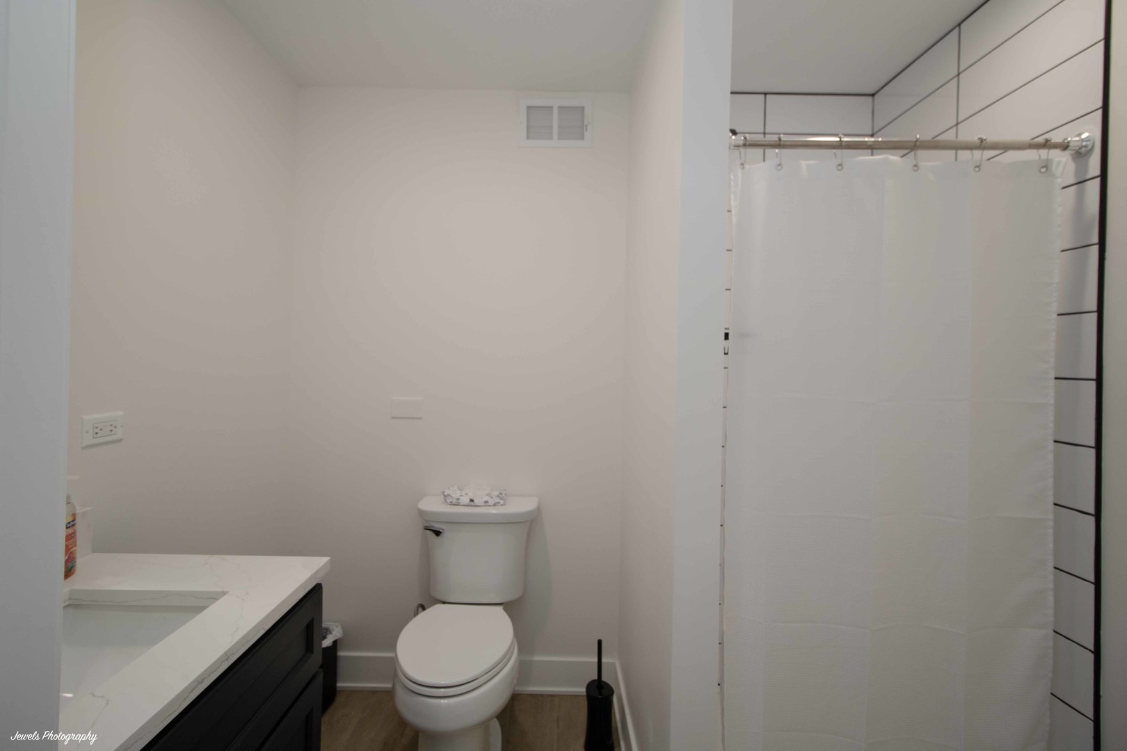 6515 W Archer Avenue, Chicago, IL 60638