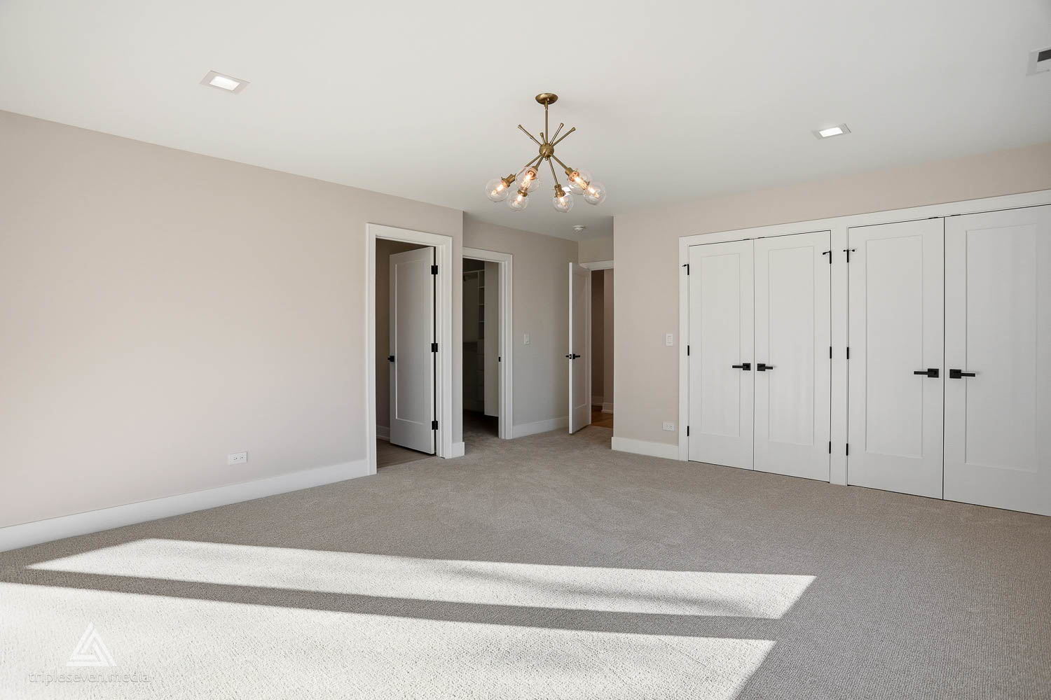 500 N Fairview Avenue, Mount Prospect, IL 60056