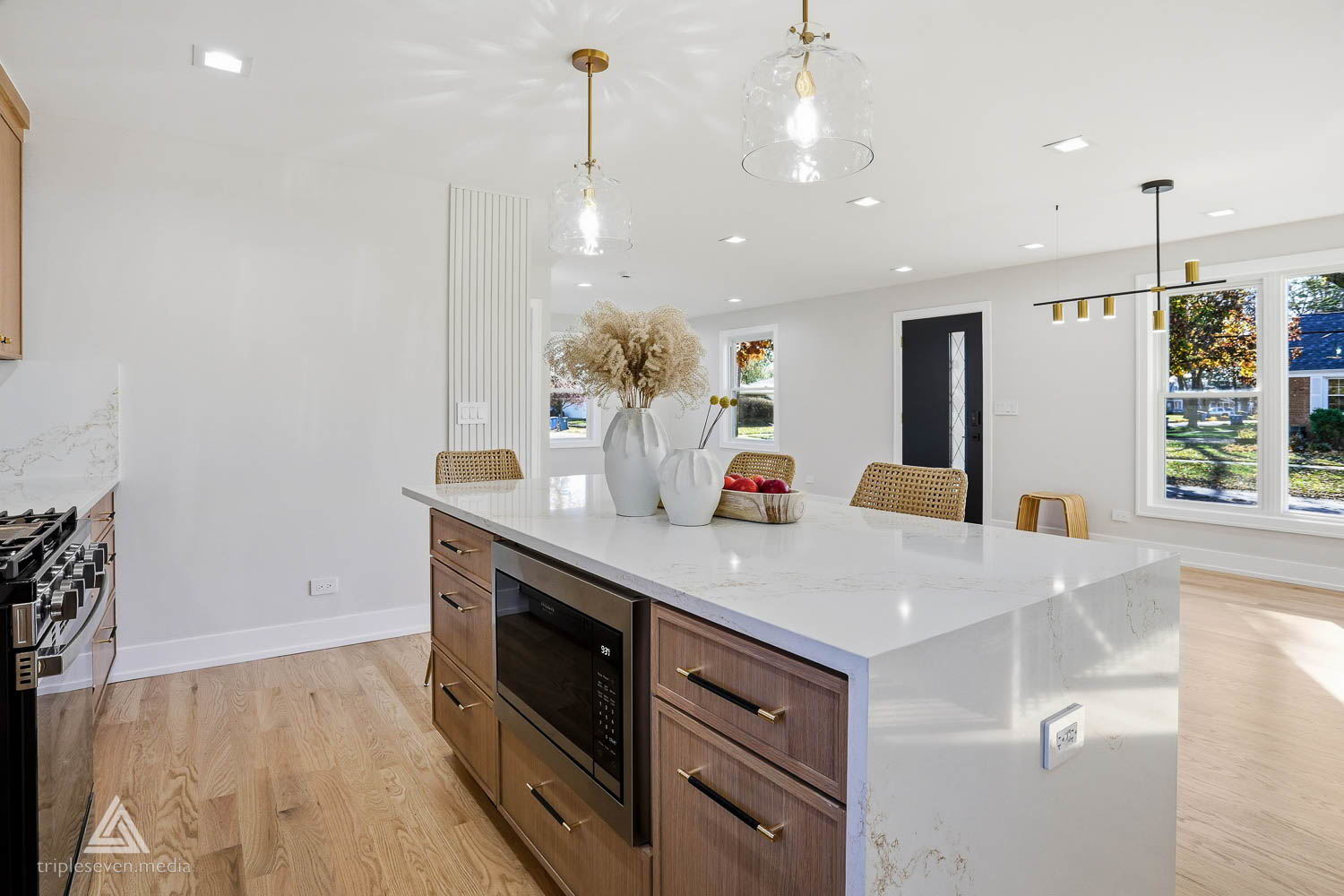 500 N Fairview Avenue, Mount Prospect, IL 60056