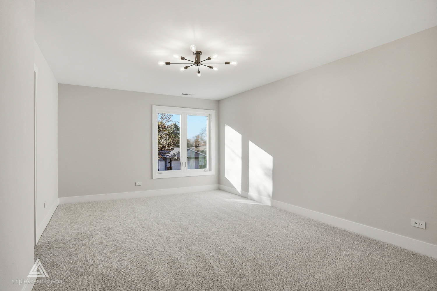 500 N Fairview Avenue, Mount Prospect, IL 60056