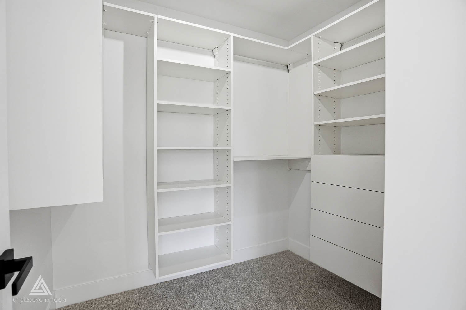 500 N Fairview Avenue, Mount Prospect, IL 60056