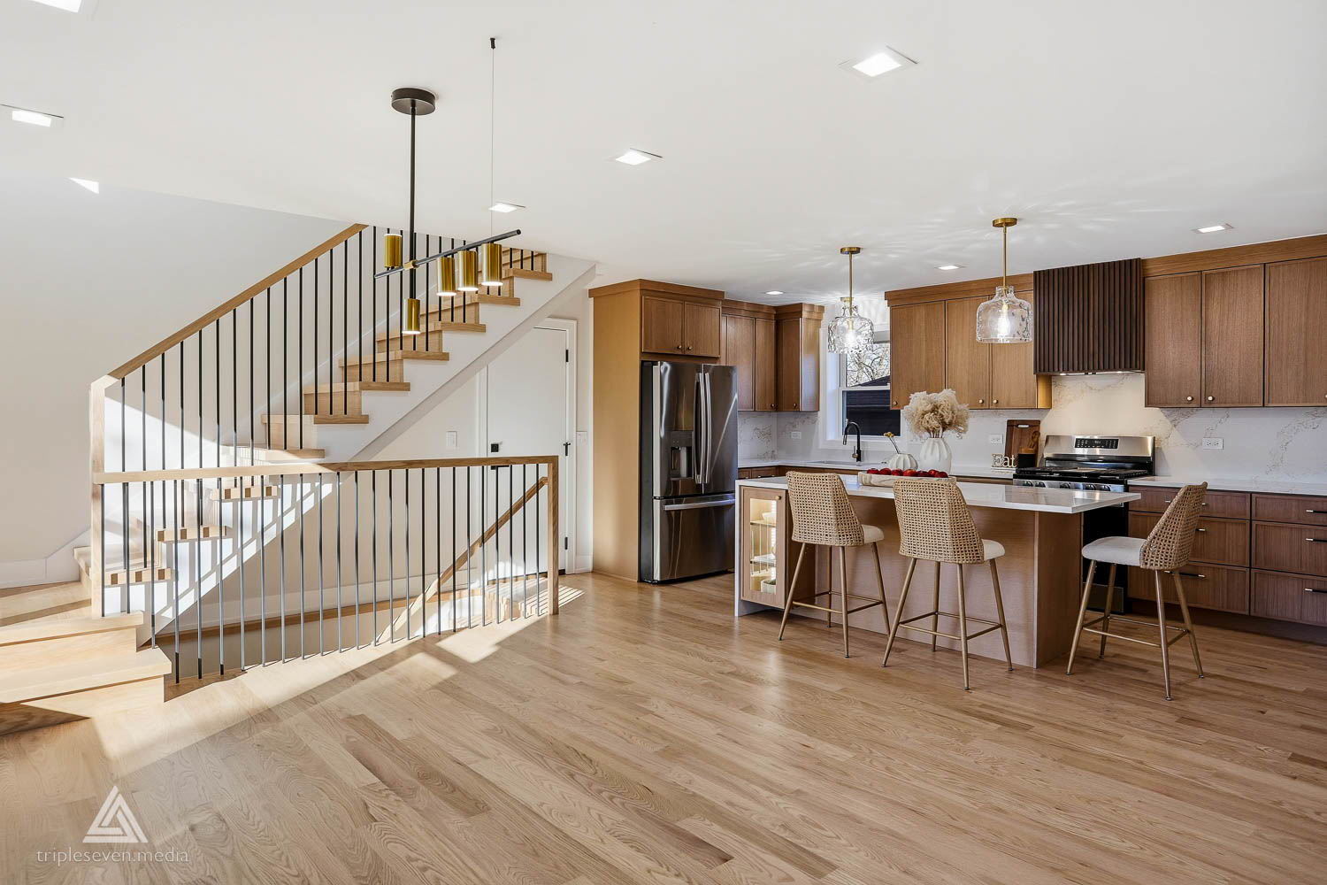 500 N Fairview Avenue, Mount Prospect, IL 60056