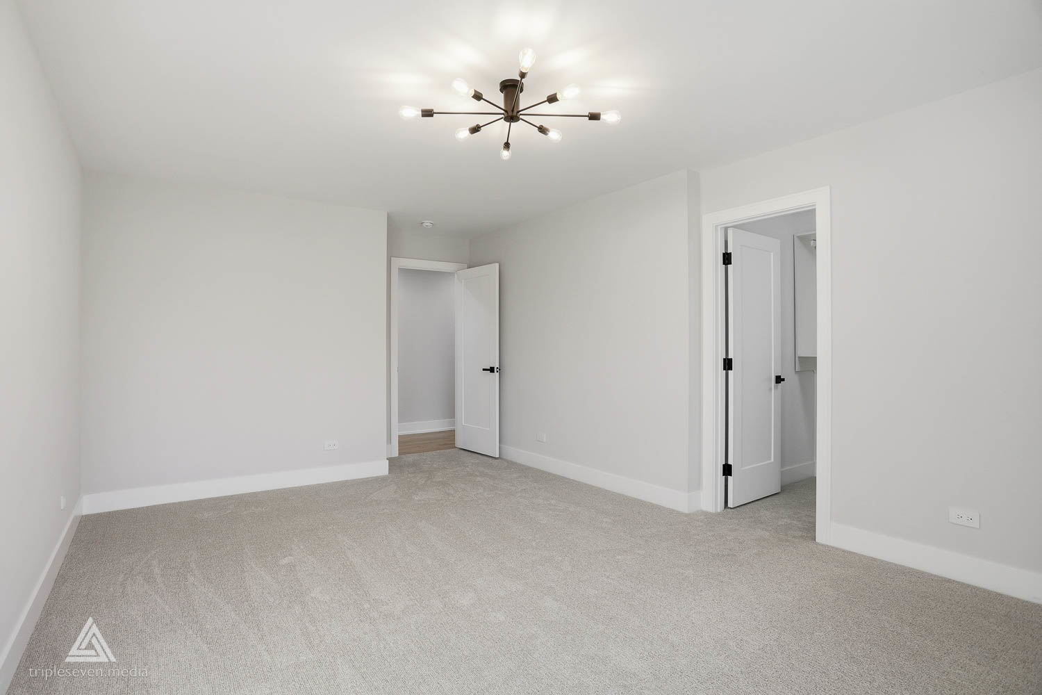 500 N Fairview Avenue, Mount Prospect, IL 60056