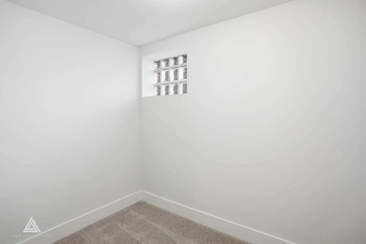 500 N Fairview Avenue, Mount Prospect, IL 60056