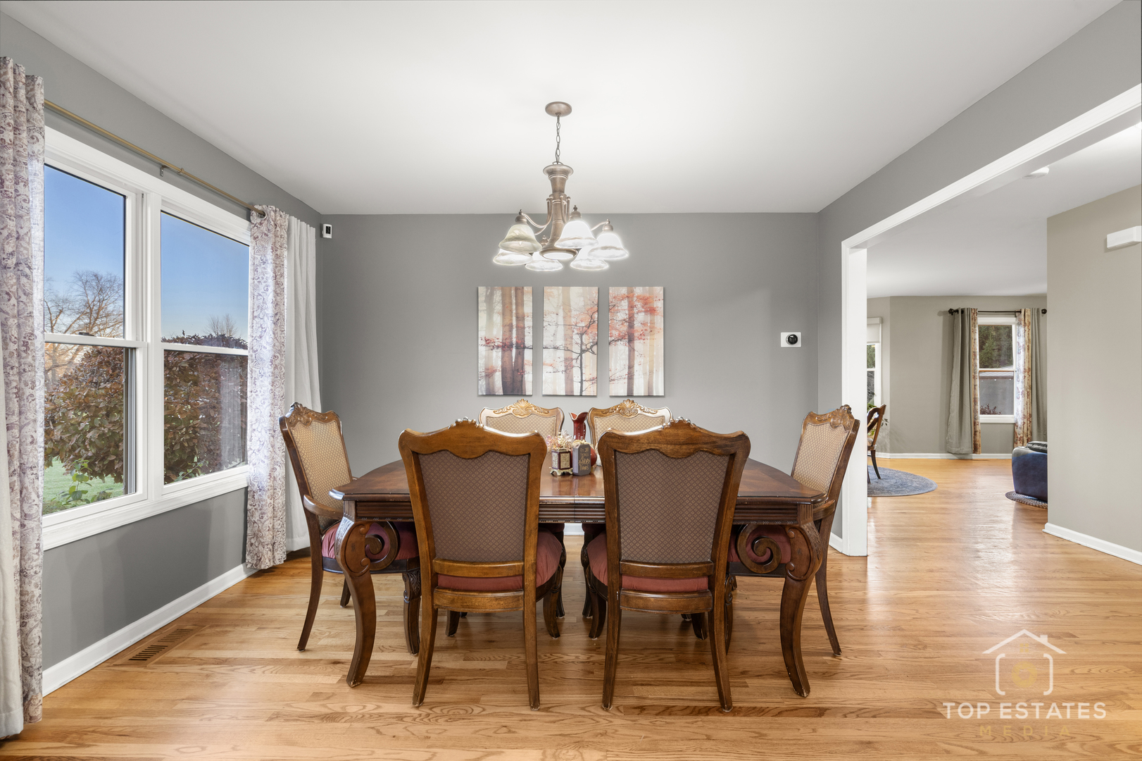 2303 Fox Bluff Lane, Spring Grove, IL 60081