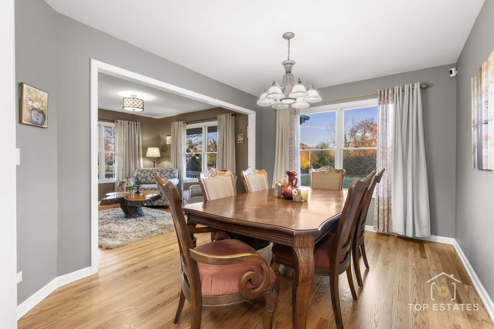 2303 Fox Bluff Lane, Spring Grove, IL 60081