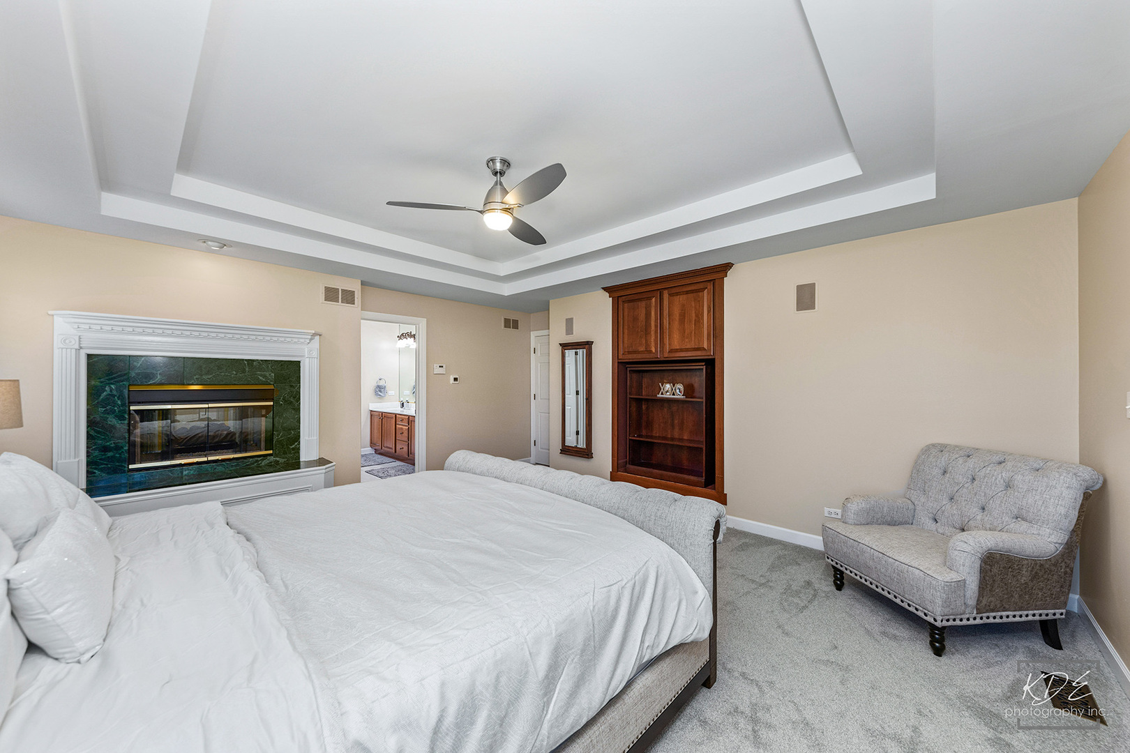 940 Burnham Court, Aurora, IL 60502