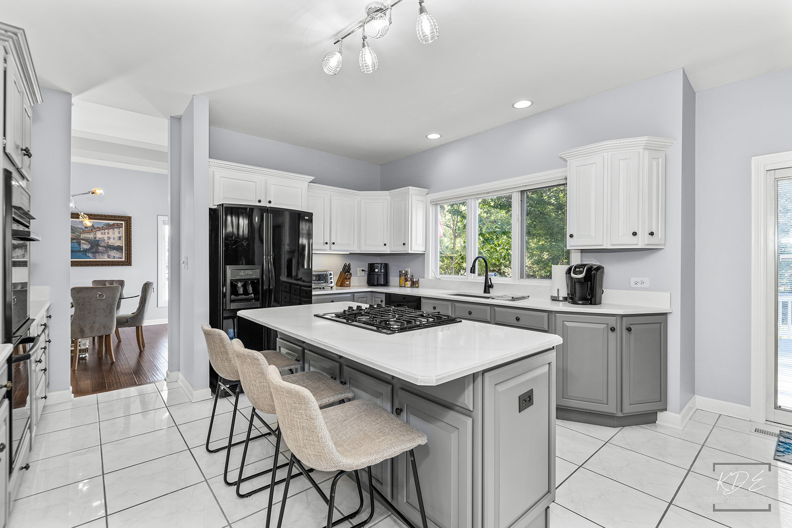 940 Burnham Court, Aurora, IL 60502