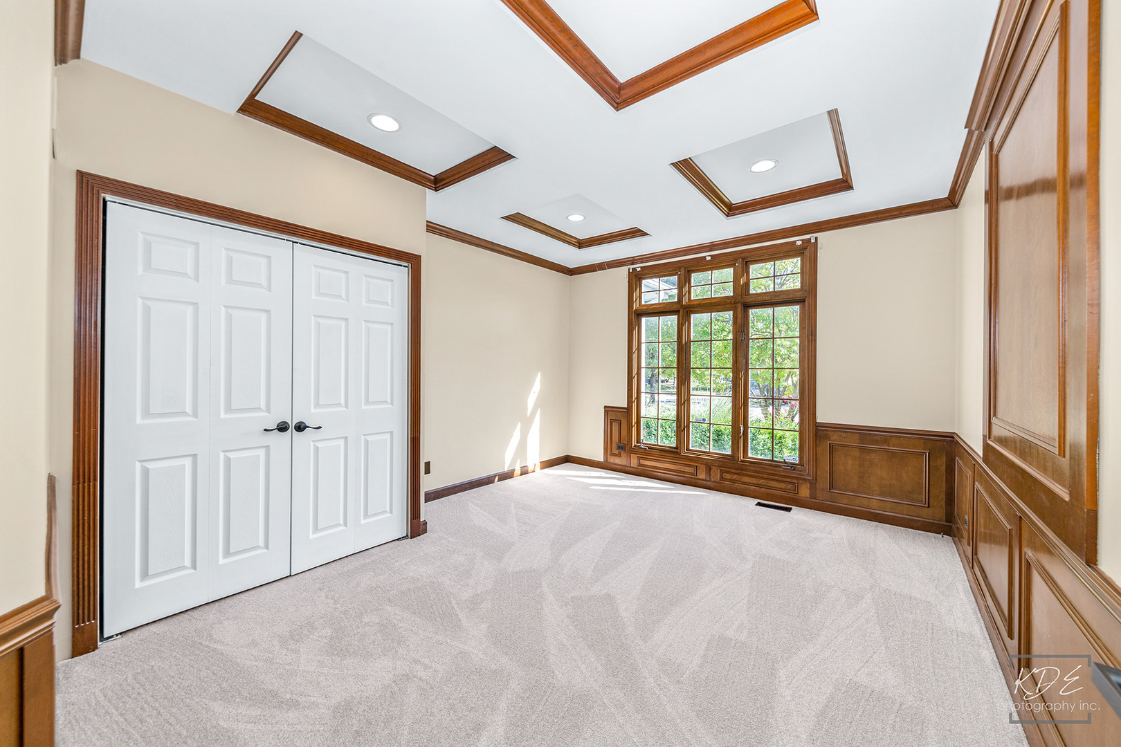 940 Burnham Court, Aurora, IL 60502