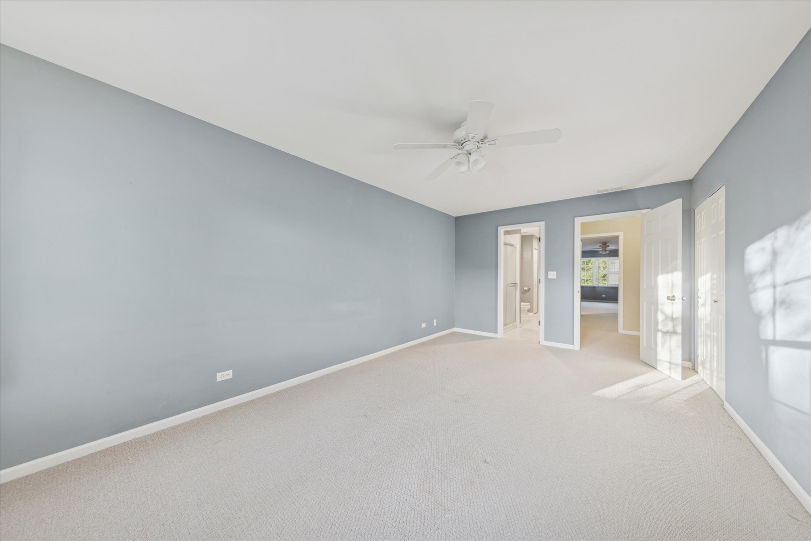 315 Regal Court, Clarendon Hills, IL 60514