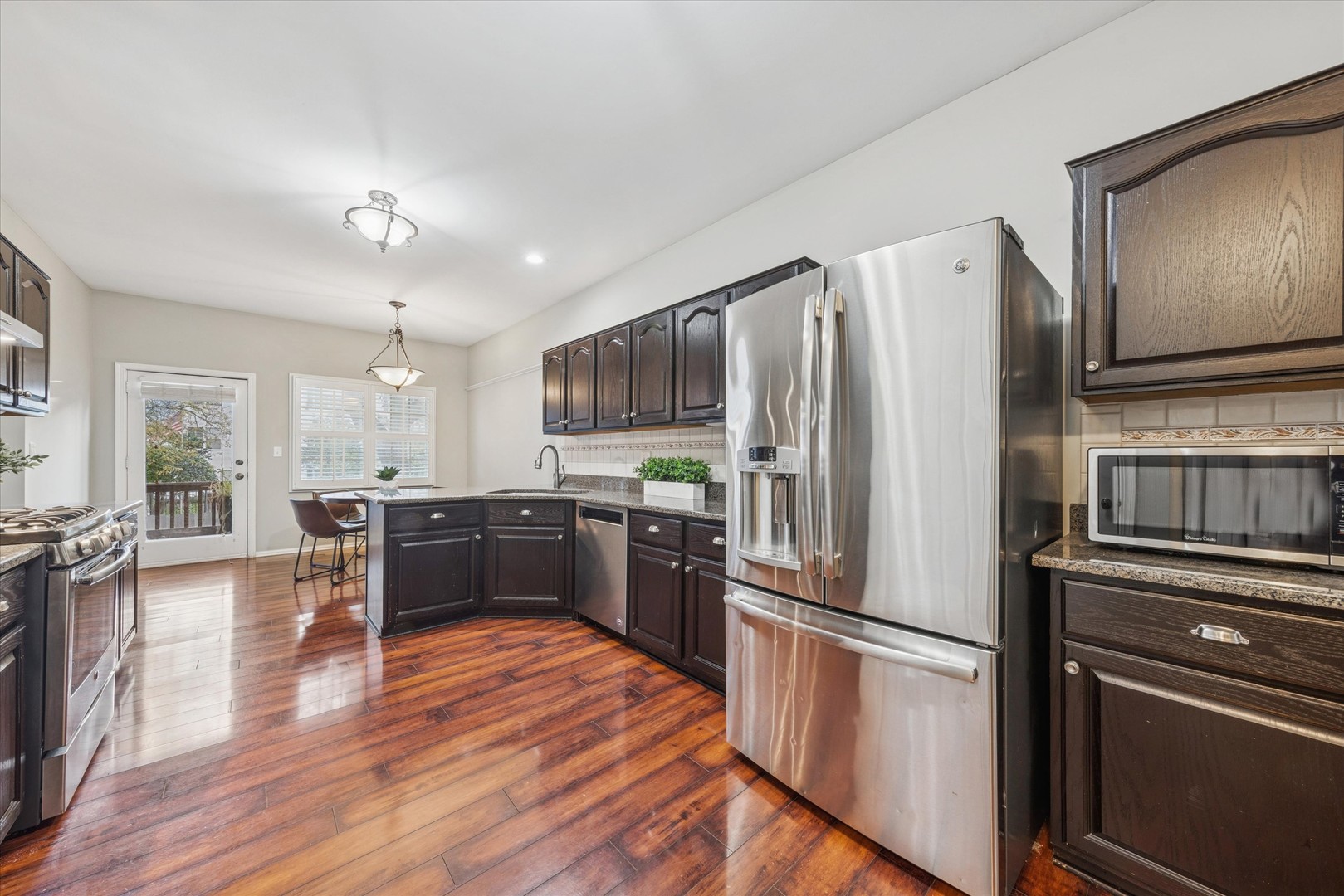 315 Regal Court, Clarendon Hills, IL 60514