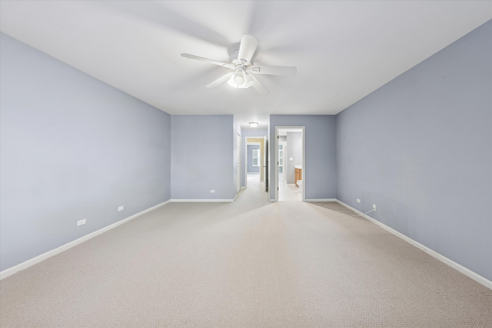 315 Regal Court, Clarendon Hills, IL 60514