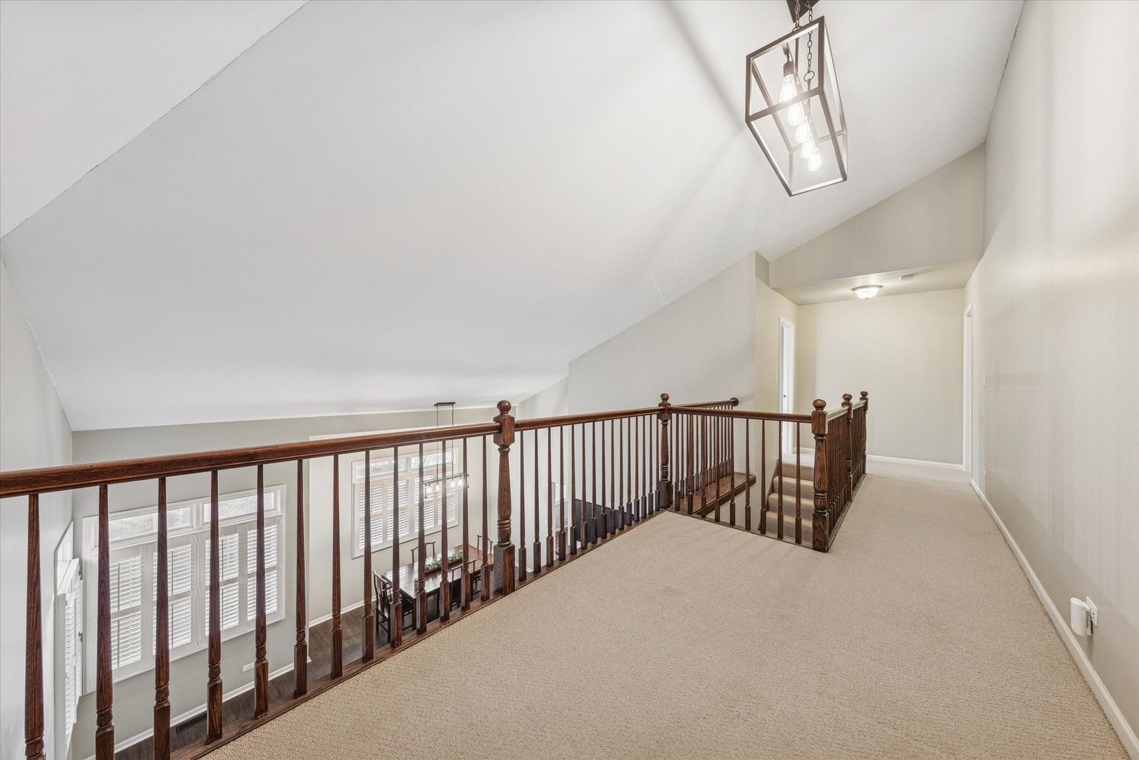 315 Regal Court, Clarendon Hills, IL 60514