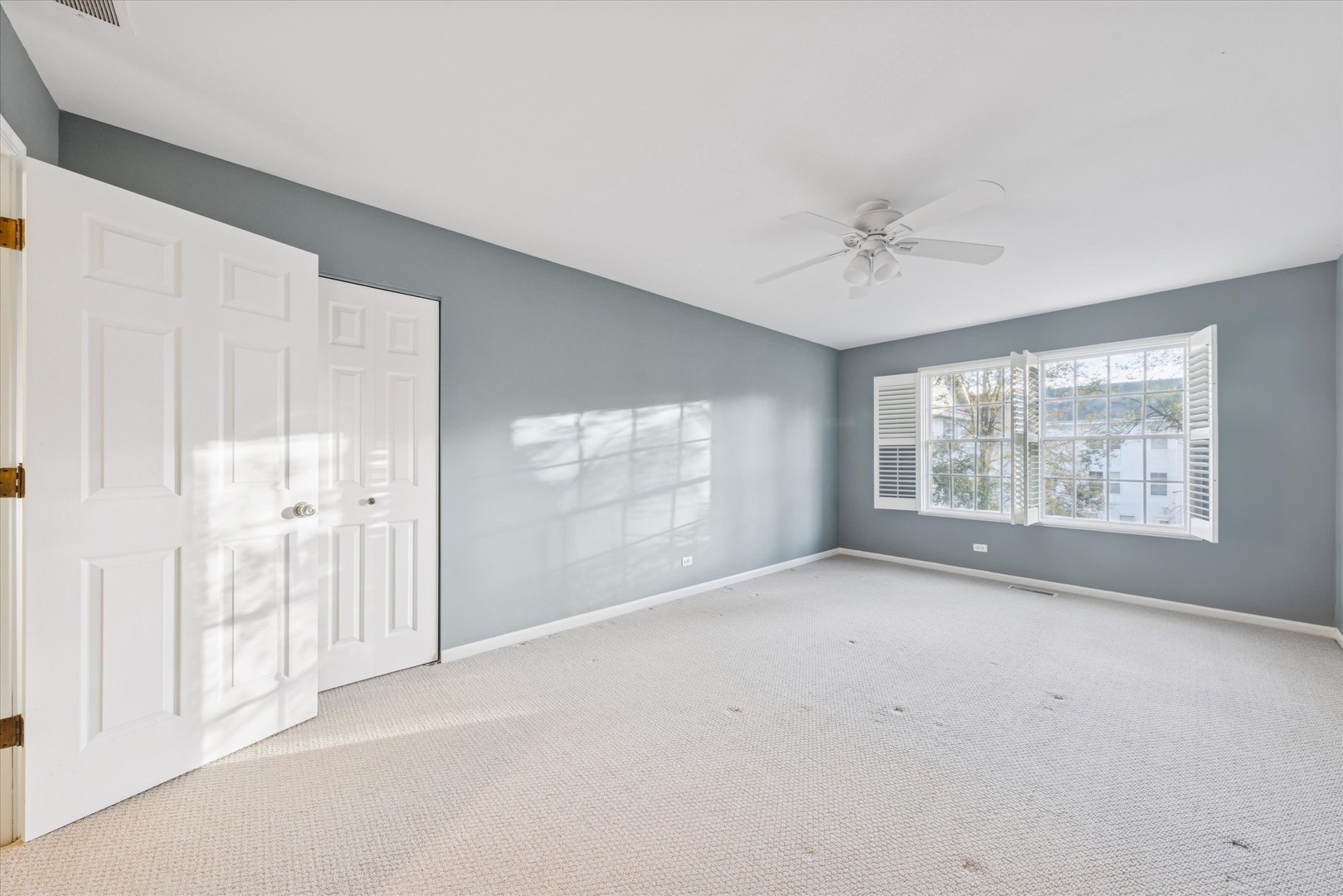 315 Regal Court, Clarendon Hills, IL 60514