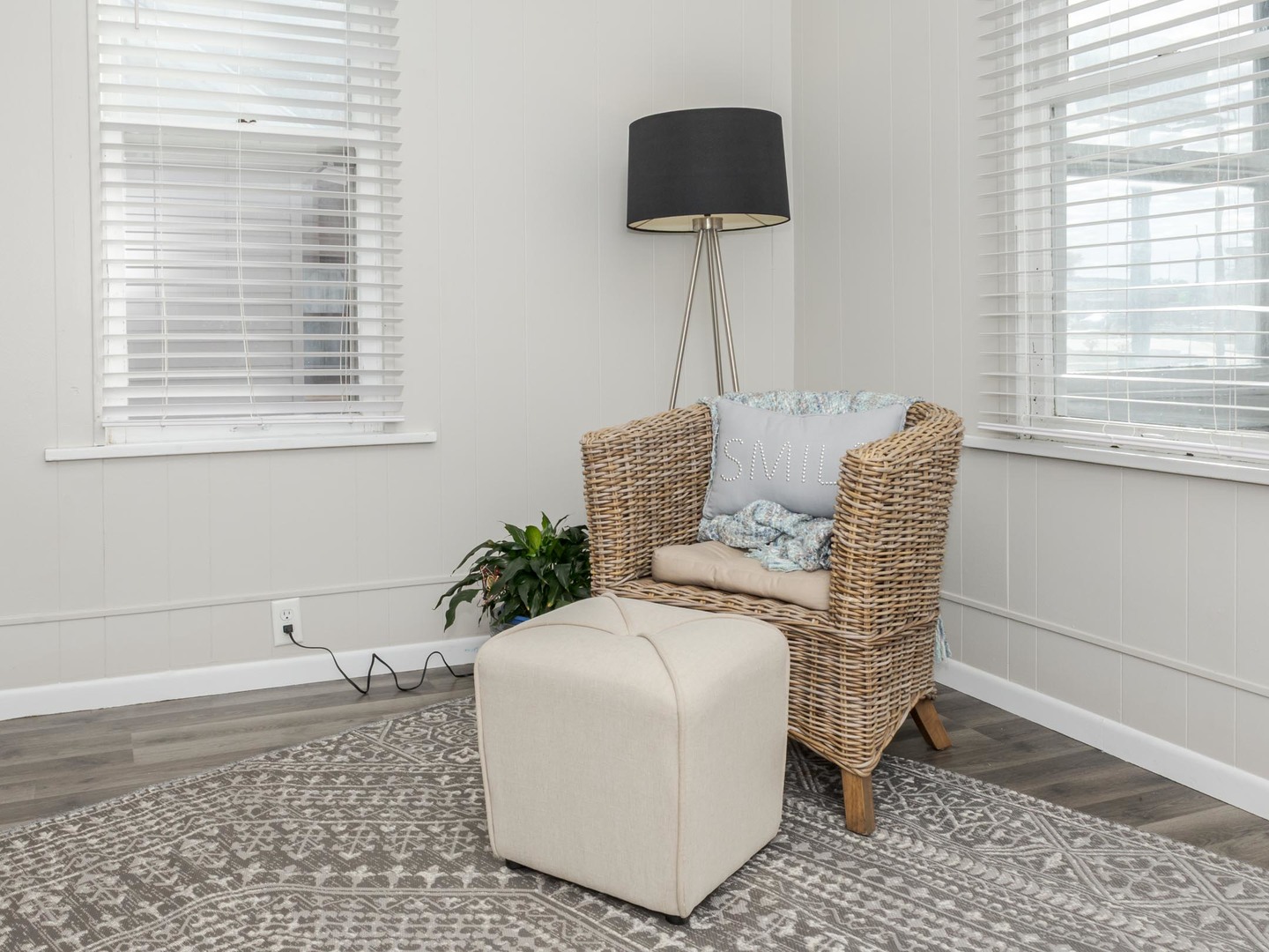 1515 W Market Street, Bloomington, IL 61701