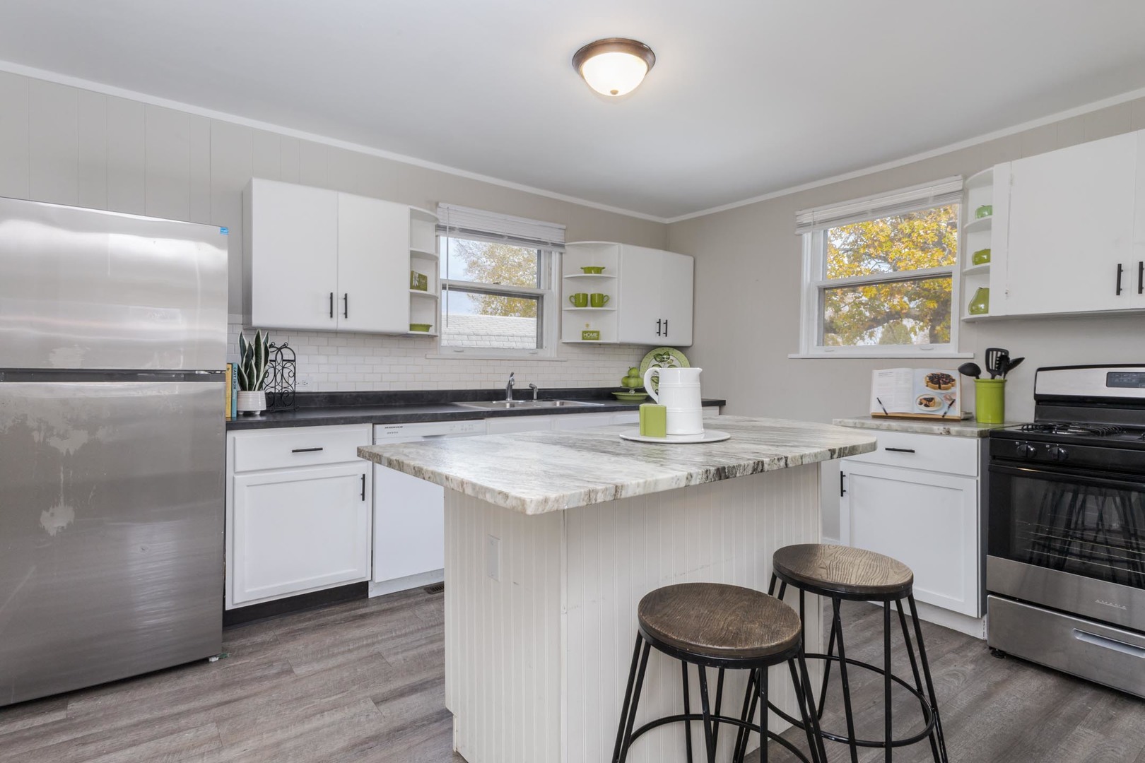 1515 W Market Street, Bloomington, IL 61701