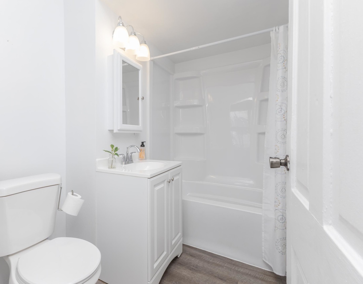 1515 W Market Street, Bloomington, IL 61701