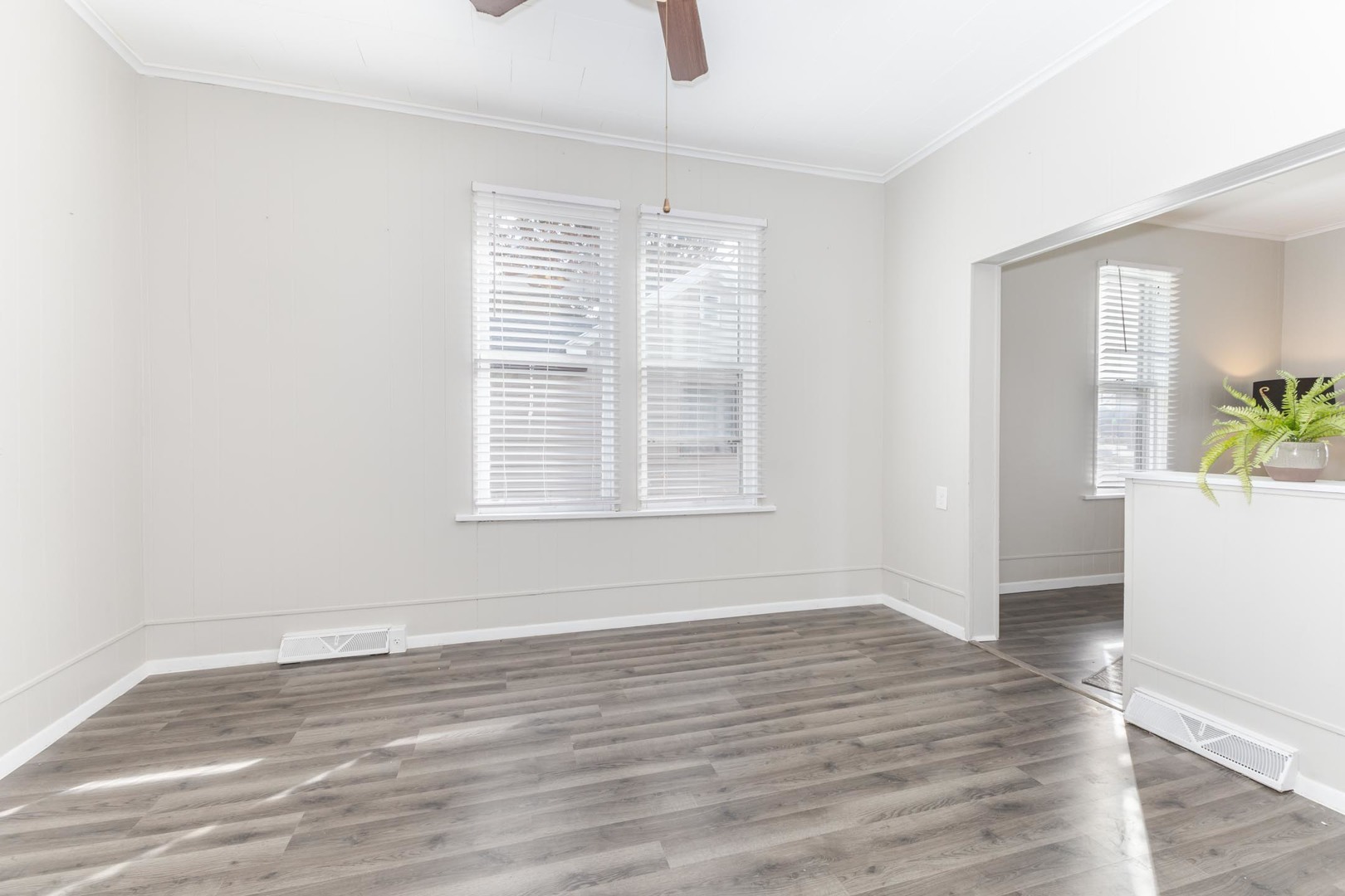 1515 W Market Street, Bloomington, IL 61701