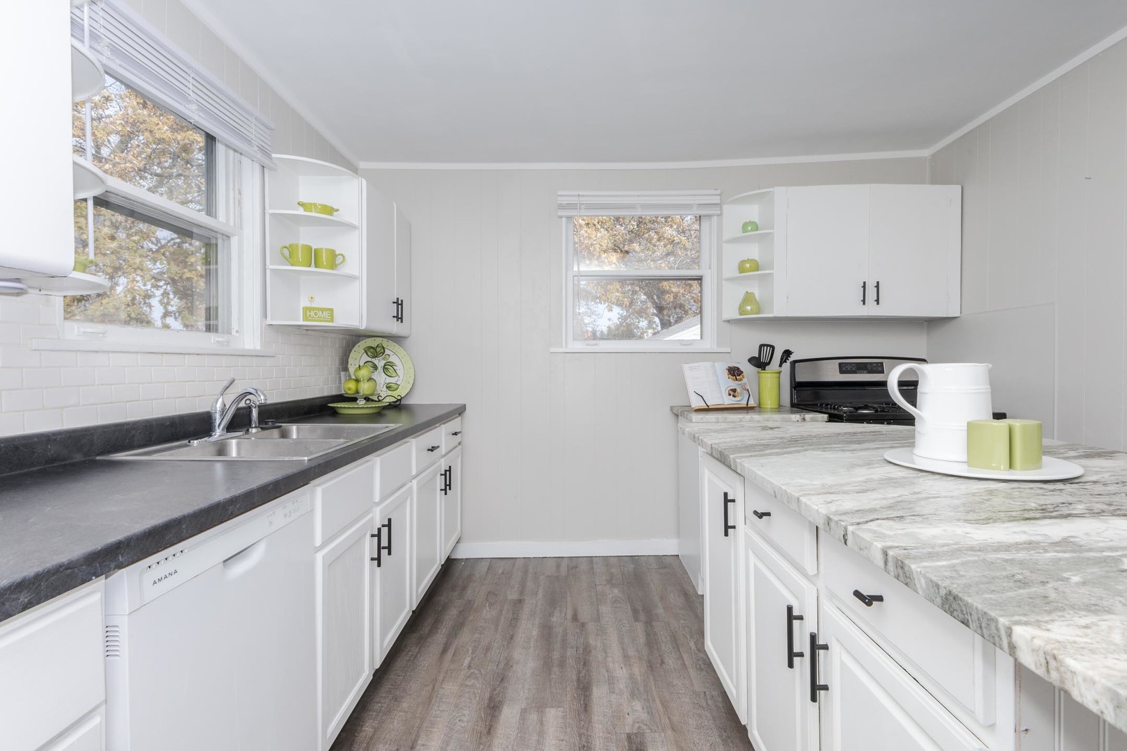 1515 W Market Street, Bloomington, IL 61701