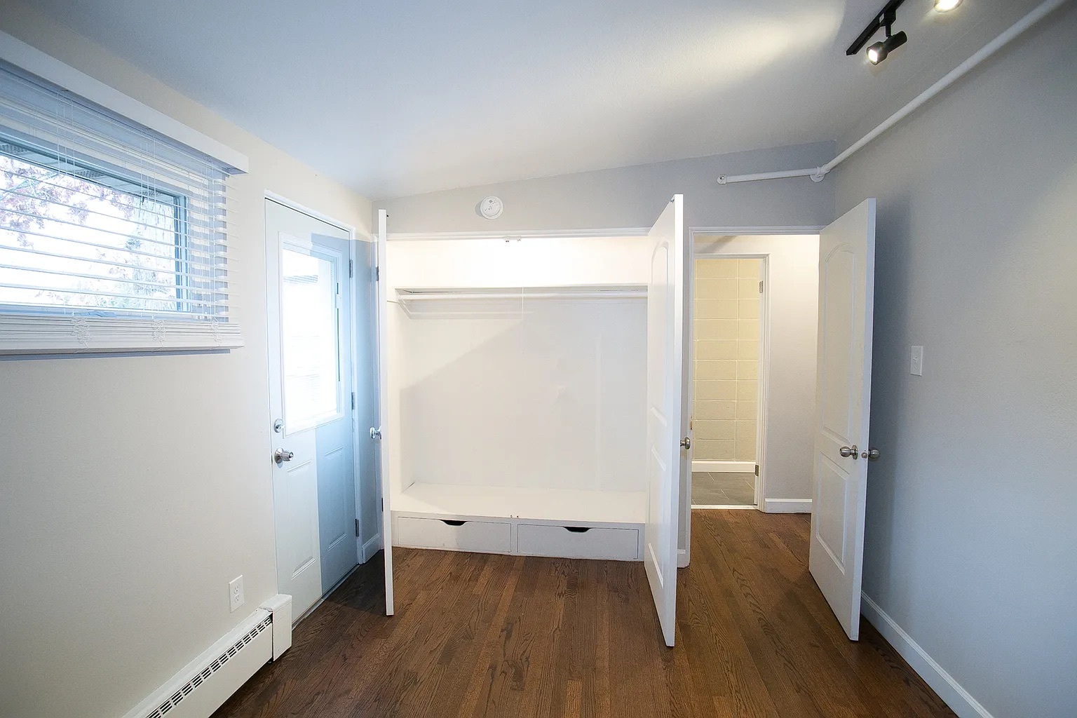 24 E Washington Avenue #UNIT-3, Lake Bluff, IL 60044