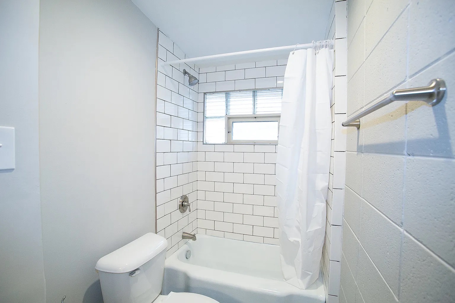 24 E Washington Avenue #UNIT-3, Lake Bluff, IL 60044