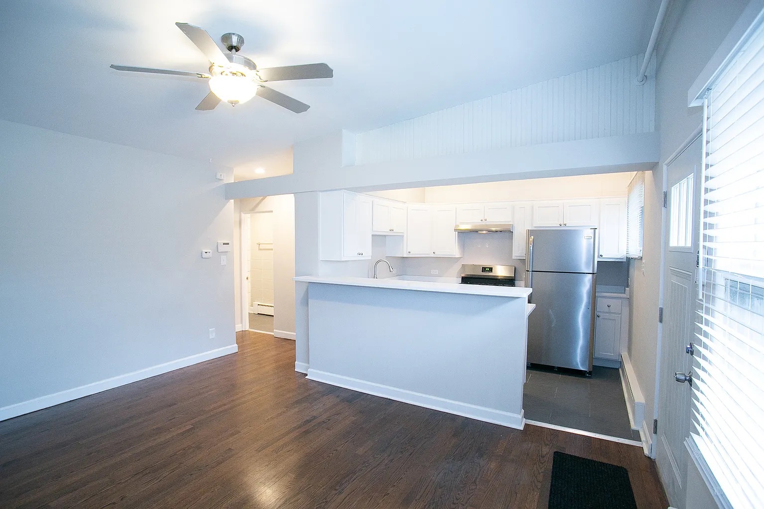 24 E Washington Avenue #UNIT-3, Lake Bluff, IL 60044