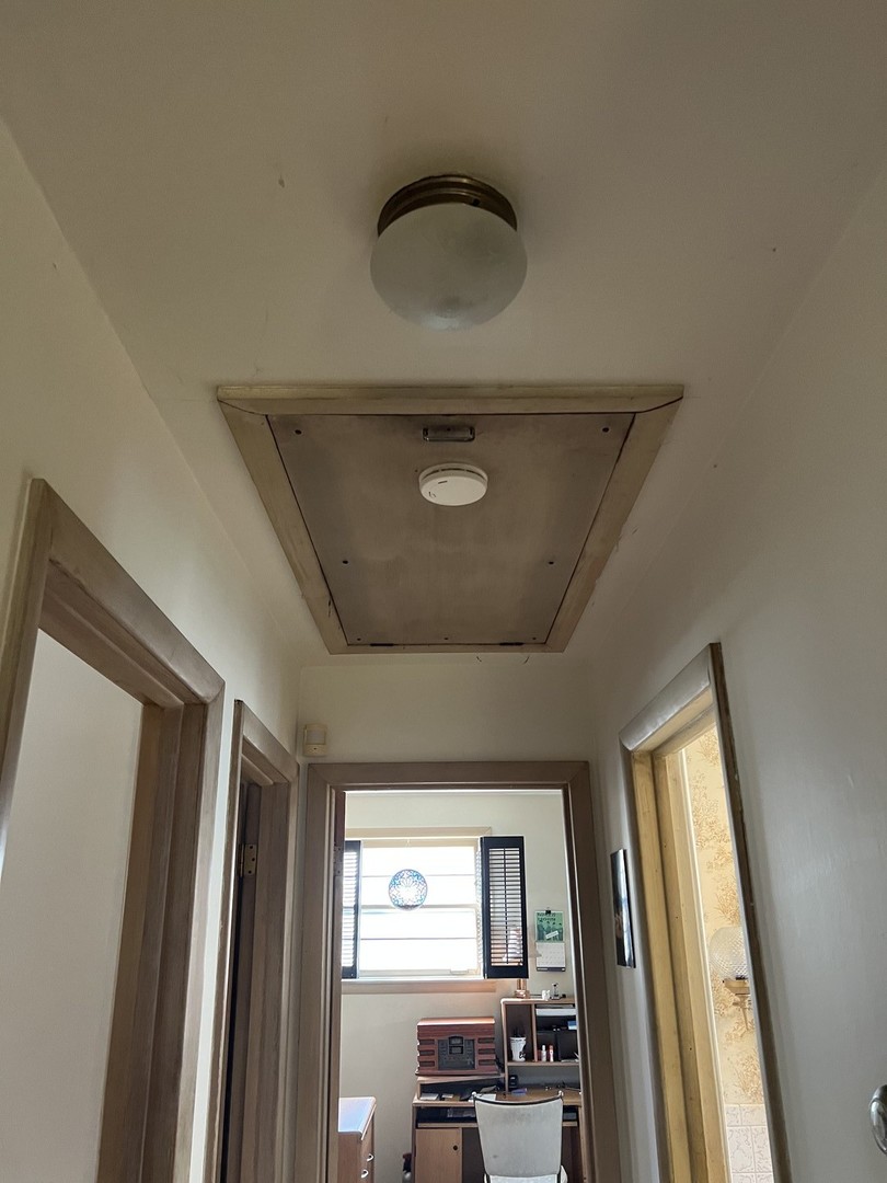 9711 Mclean Avenue, Melrose Park, IL 60164