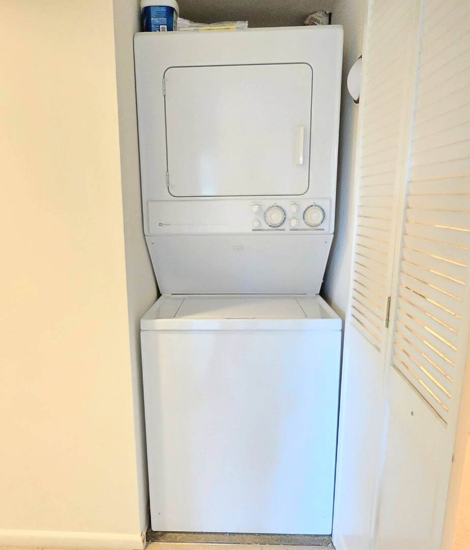 650 Whitney Court #108, Gurnee, IL 60031