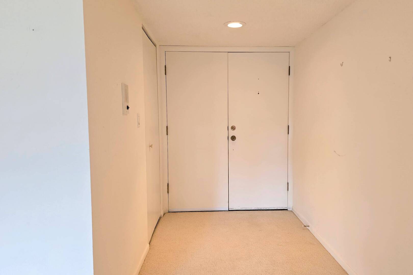 650 Whitney Court #108, Gurnee, IL 60031