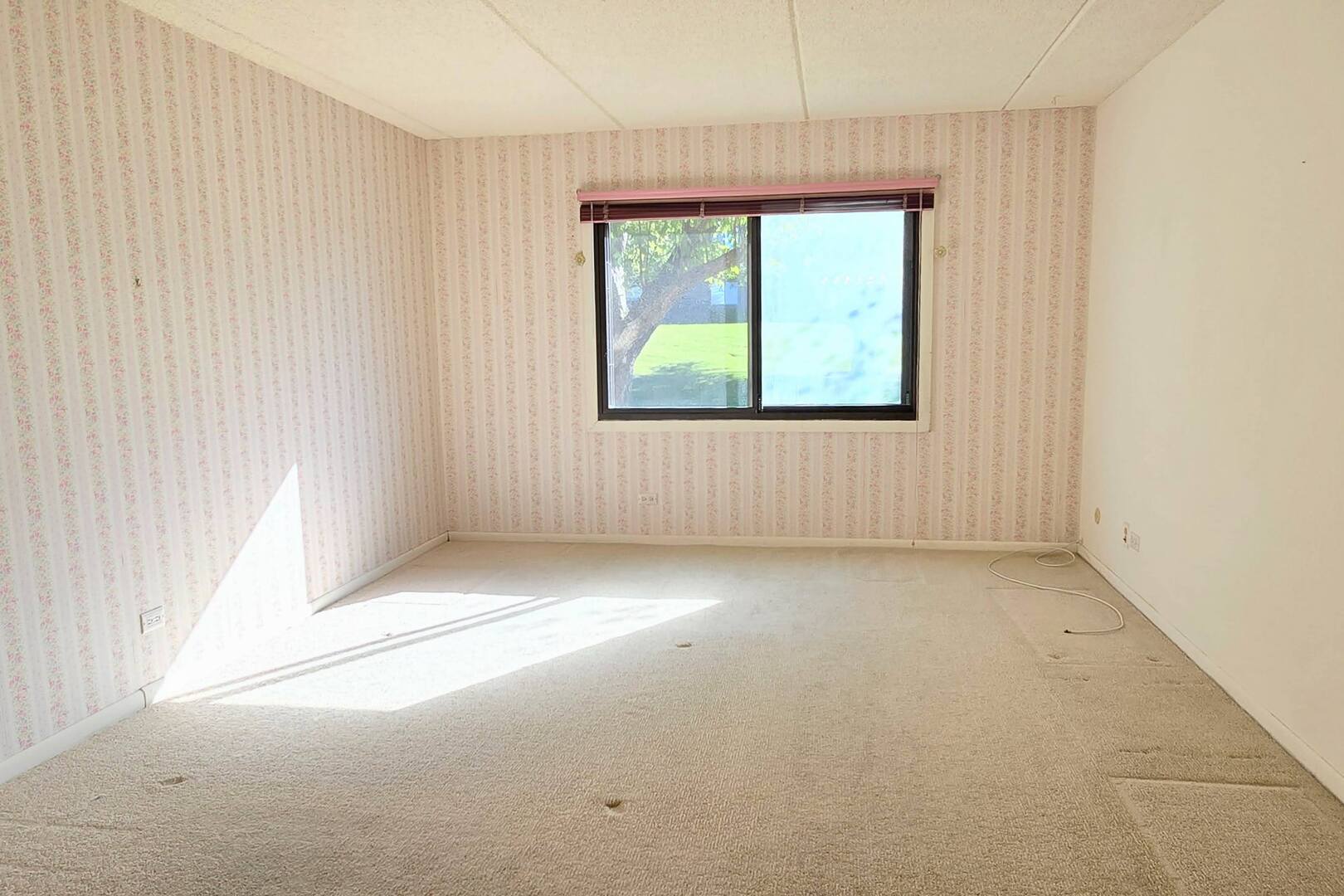 650 Whitney Court #108, Gurnee, IL 60031