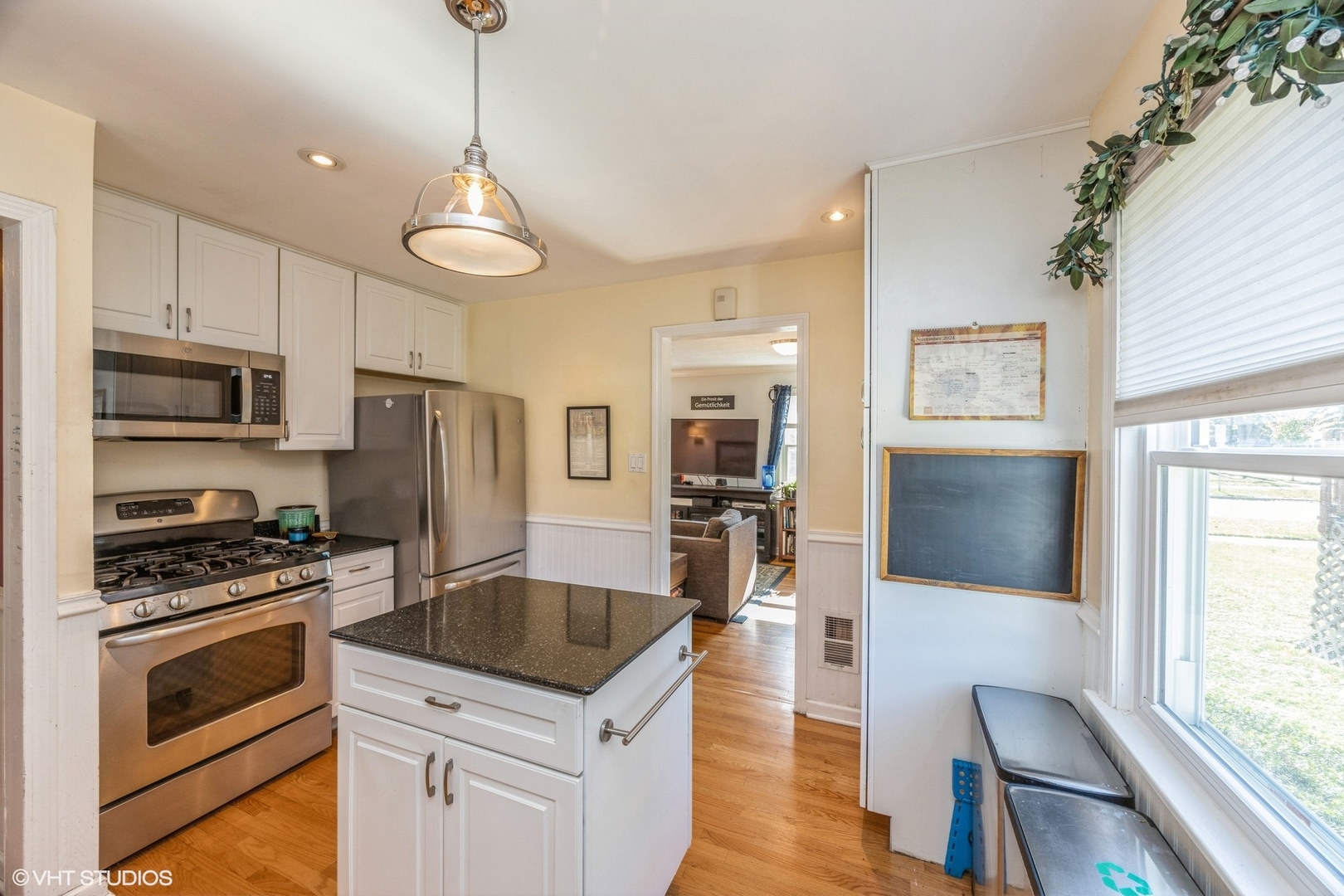 Brookfield, IL 60513