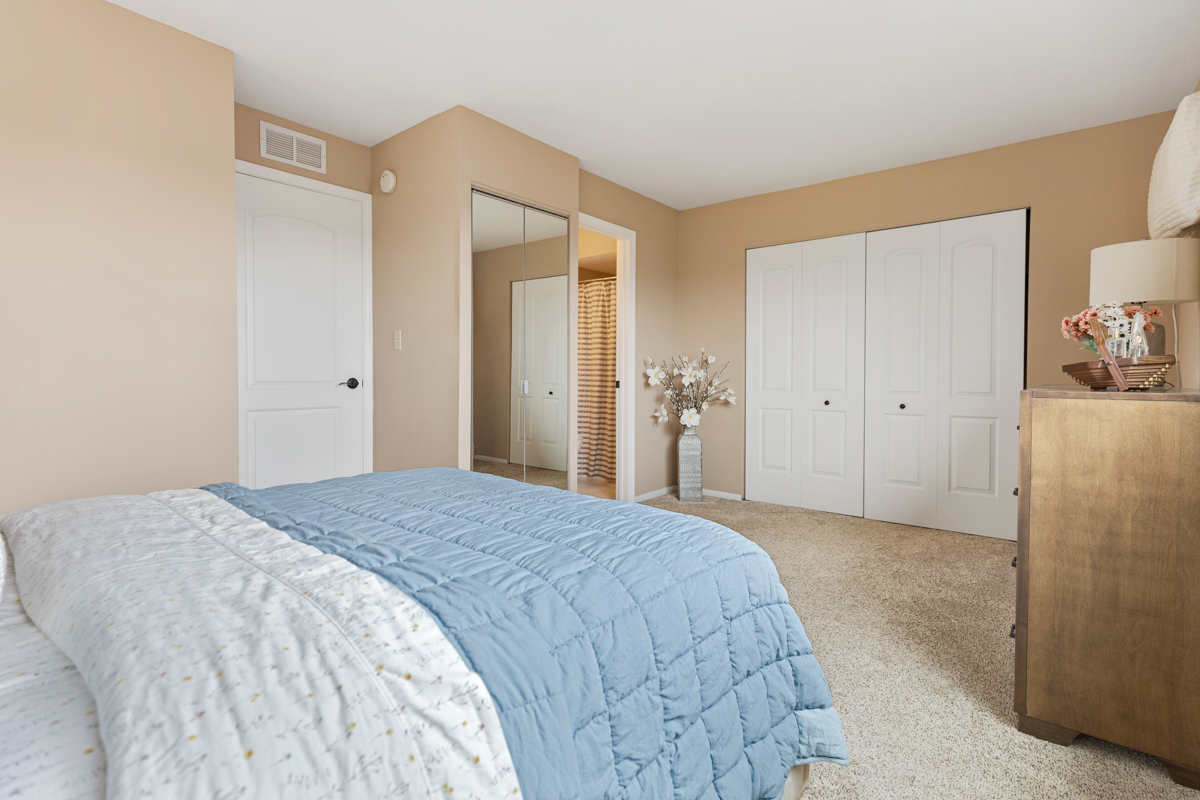 9860 W 153rd Street #312, Orland Park, IL 60462