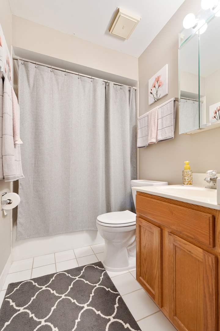 9860 W 153rd Street #312, Orland Park, IL 60462